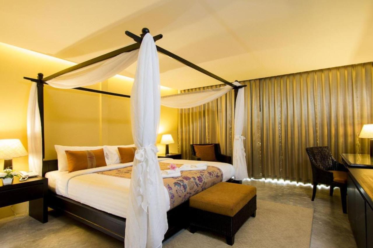 Hotel Baan Phuanda Phuket Zewnętrze zdjęcie
