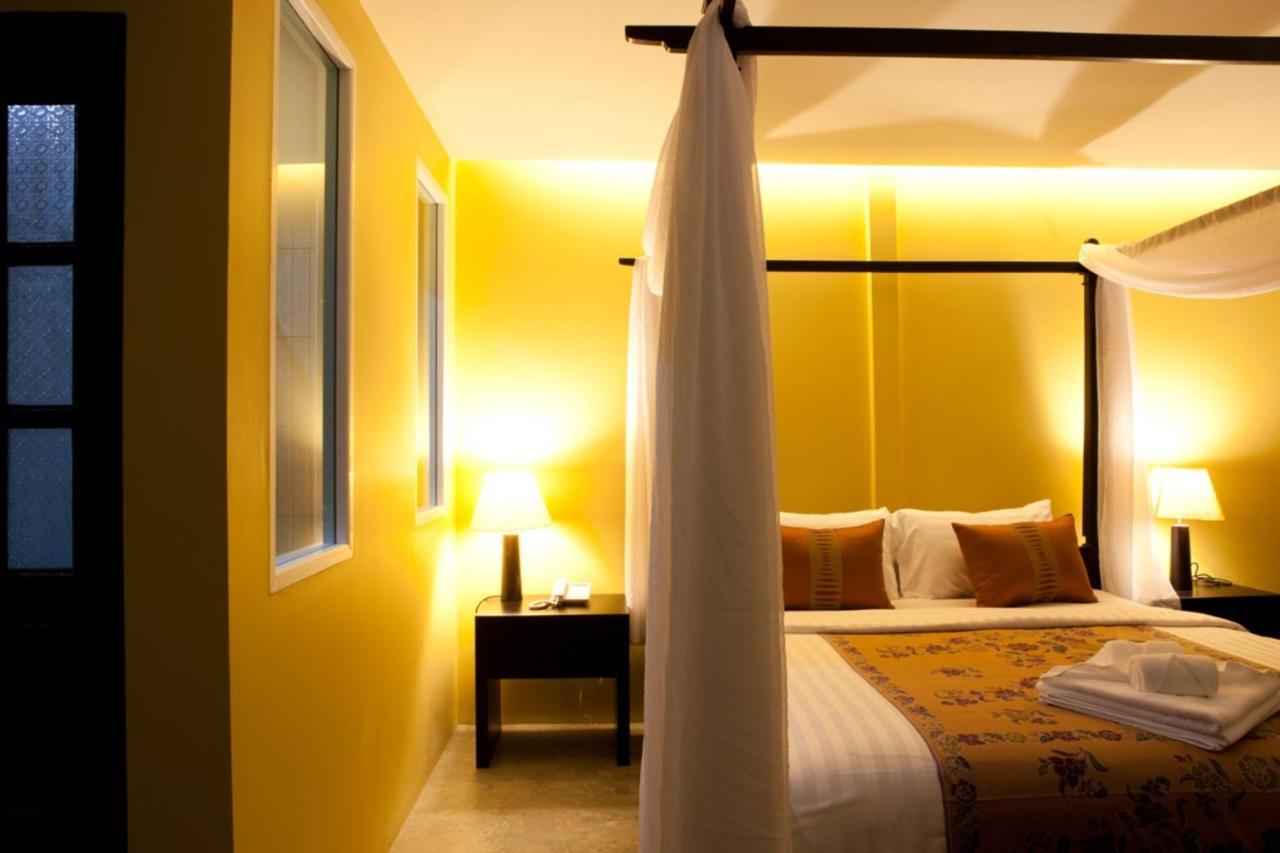 Hotel Baan Phuanda Phuket Zewnętrze zdjęcie