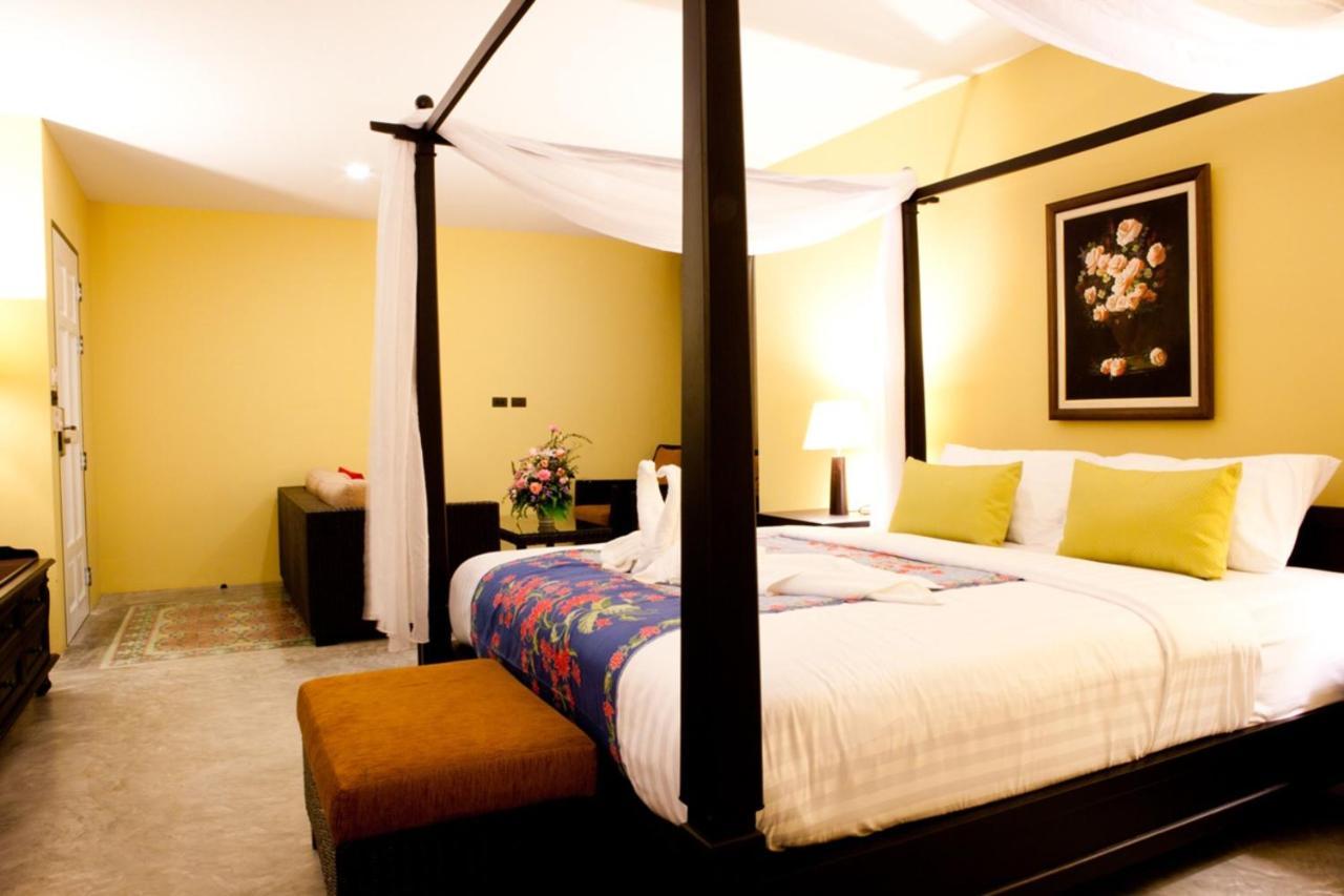 Hotel Baan Phuanda Phuket Zewnętrze zdjęcie