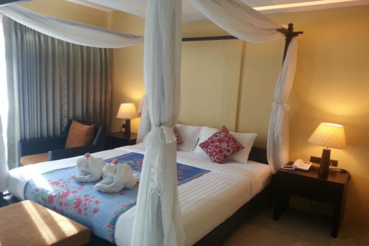 Hotel Baan Phuanda Phuket Zewnętrze zdjęcie